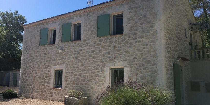 Rénovation de façade d’une bastide à Tourves (83)