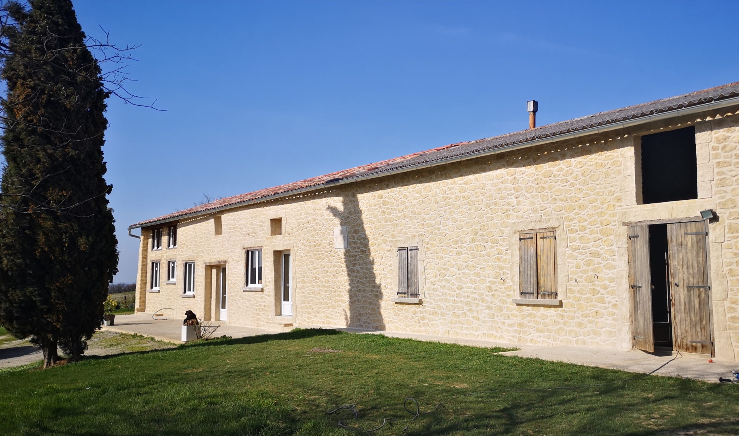 Rénovation de façades en imitation pierres sur l’axe Belpech, Mirepoix, Castelnaudary