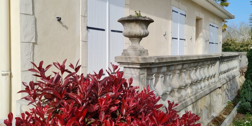 Façade à la chaux et muret effet pierres à Pamiers en Ariège (09)