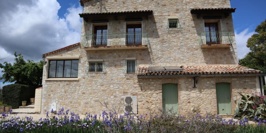 Façade façon pierre proche d’Ales (30)