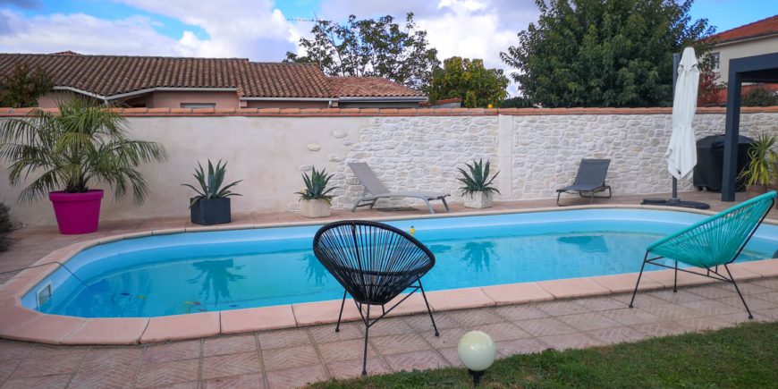 Rénovation de façade complète, enduit à la chaux aspect pierres, Portet sur Garonne (31)