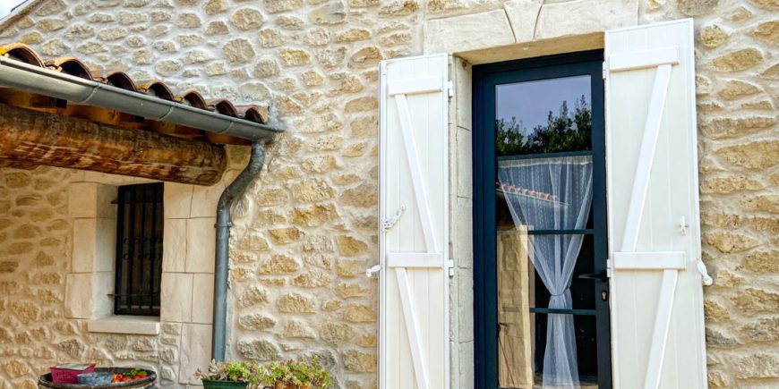 Décoration de façade à Théziers dans le Gard (30)