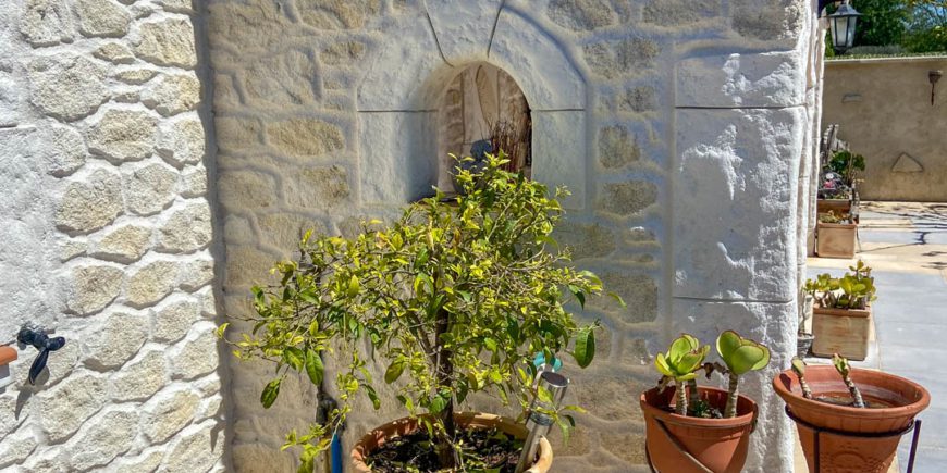 Façade aspect pierre à Pignans dans le Var (83)