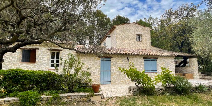 Façade en aspect pierre à Flayosc (83)