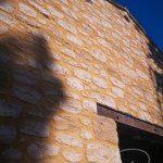 Façade effet pierres rustiques