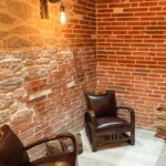 Décoration effet pierre et briquettes
