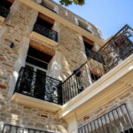 Immeuble avec façade imitation pierre à Perpignan